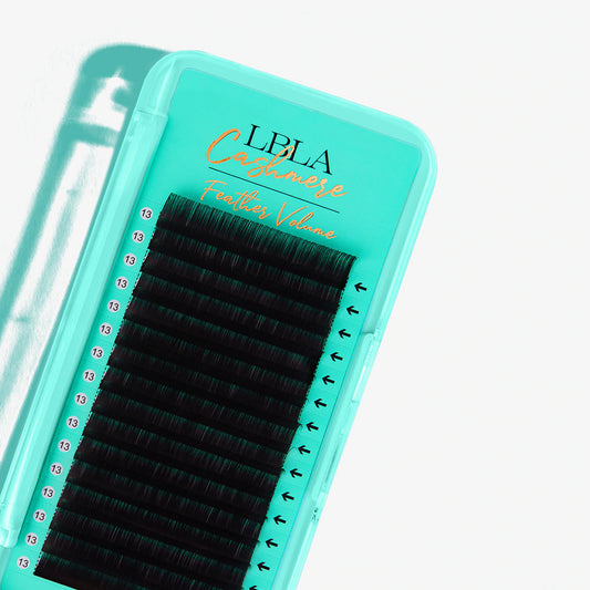 0.02 CASHMERE FAUXMINK MEGA VOLUME LASHES